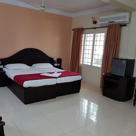 Casa Linda Hotel Kochi Exterior photo